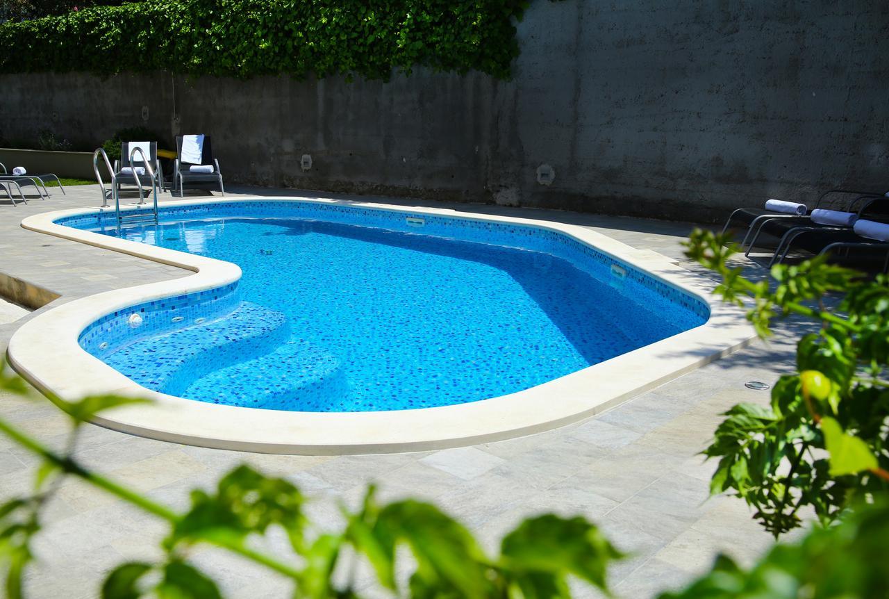 Apartments Nemira Exclusive Omis Bagian luar foto