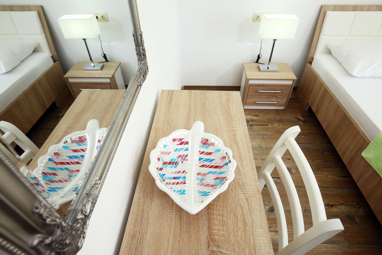 Apartments Nemira Exclusive Omis Bagian luar foto