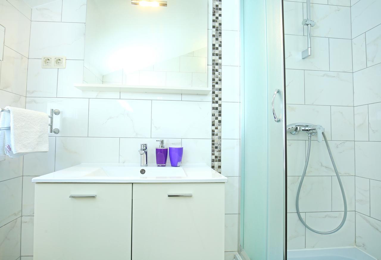 Apartments Nemira Exclusive Omis Bagian luar foto