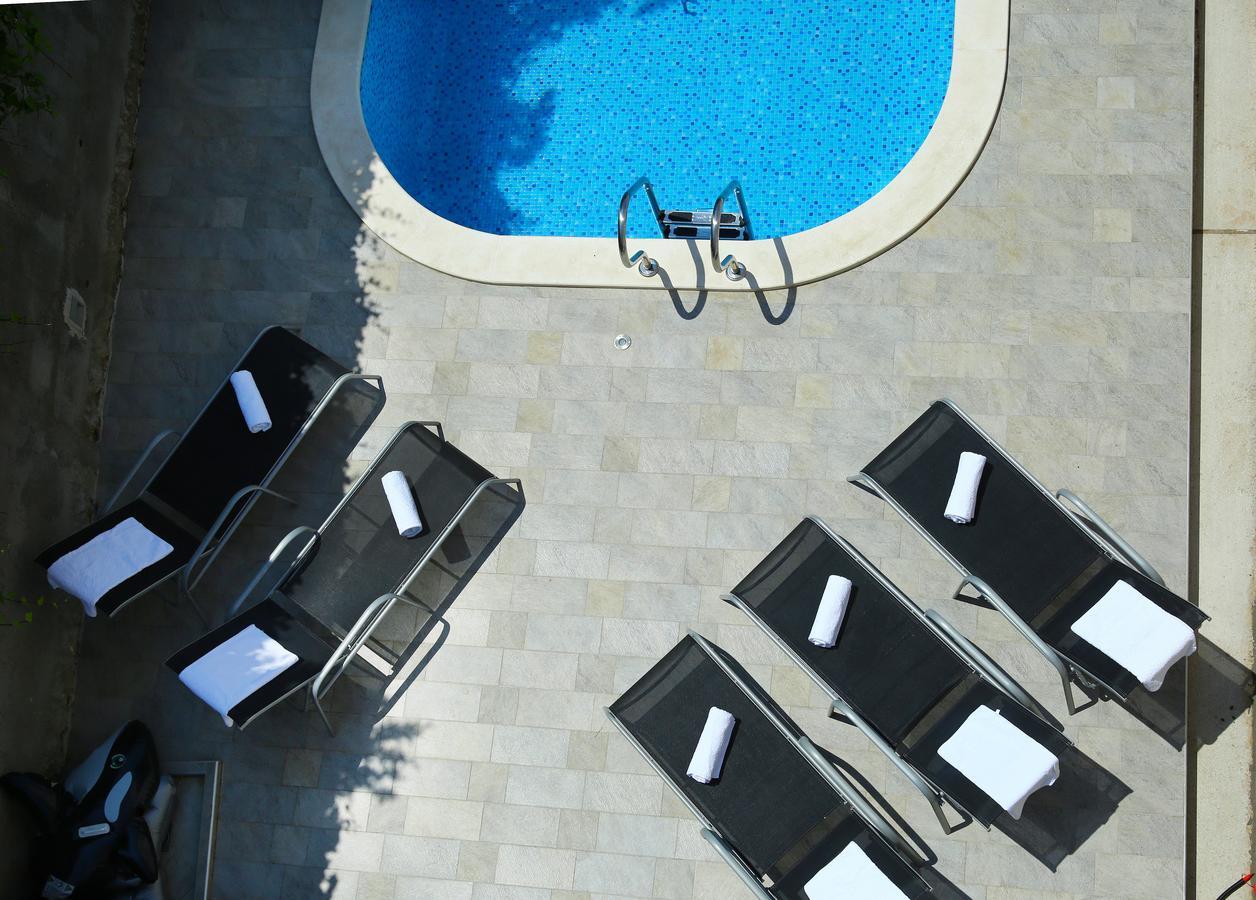 Apartments Nemira Exclusive Omis Bagian luar foto