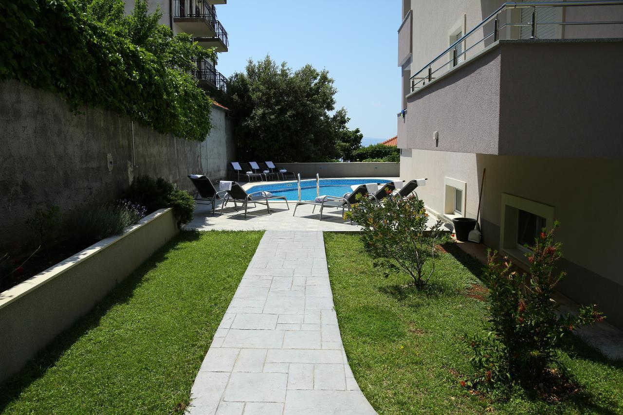 Apartments Nemira Exclusive Omis Bagian luar foto