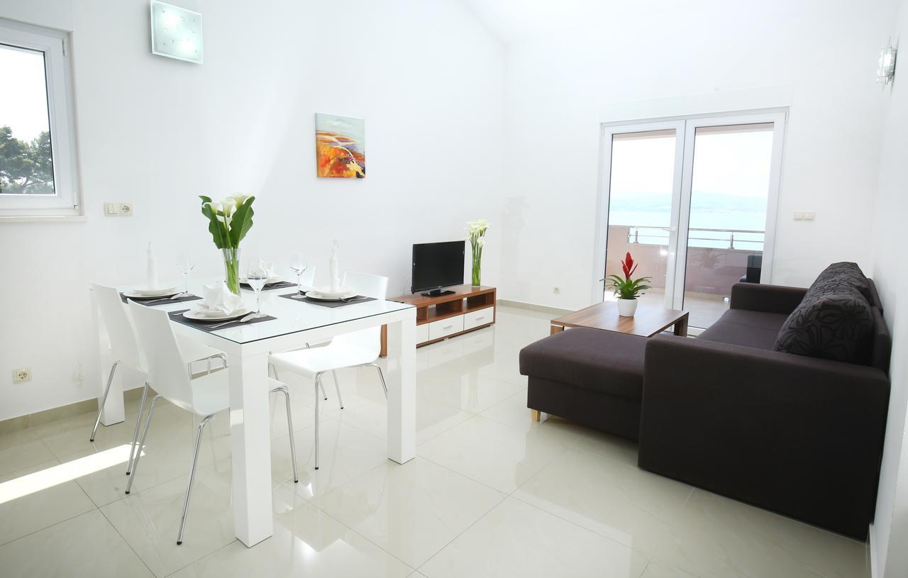 Apartments Nemira Exclusive Omis Bagian luar foto