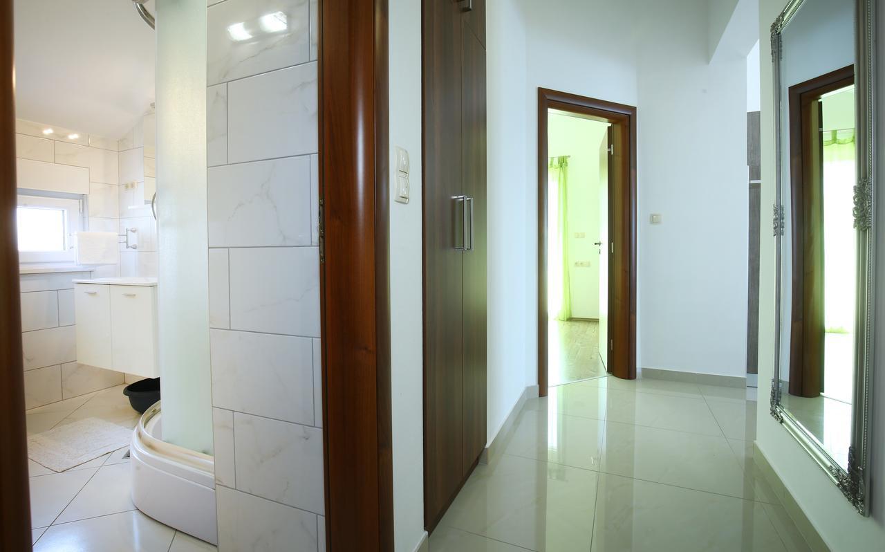 Apartments Nemira Exclusive Omis Ruang foto